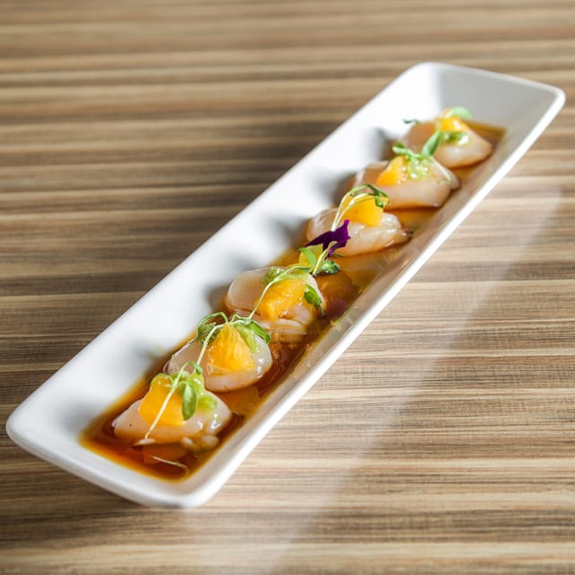 Hotate Crudo.