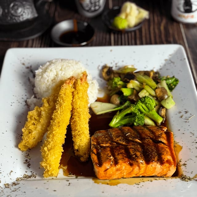 Salmon Teriyaki Entree.