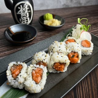 Spicy Salmon Roll